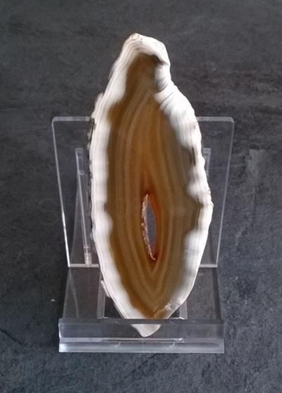 Plastový stojánek posuvný 10 x 6 x 7,3 cm (AE28)