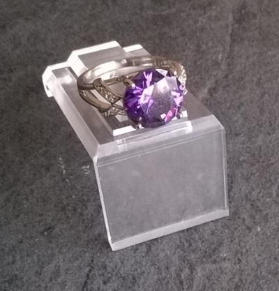 Plastový stojánek na prteny 4,8 x 2,1 x 2,4 cm (AE30)