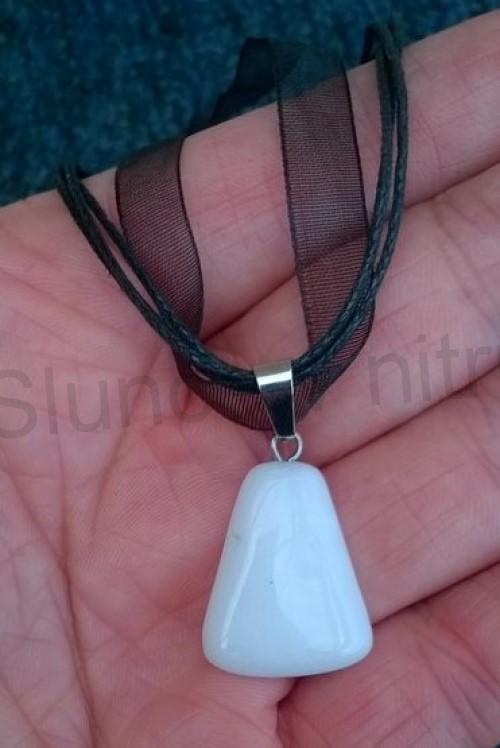 Náhrdelník přívěšek s jadeitem (X1393)