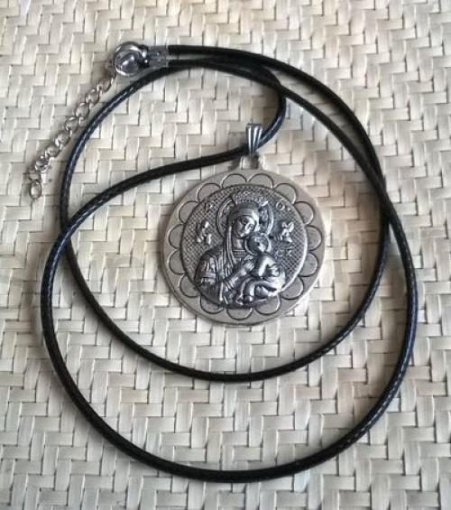 Náhrdelník s příveškem svátosky, svátoska (BD635)