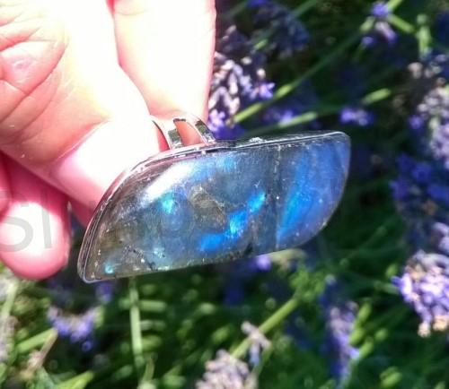 Nastavitelný minerální prsten labradorit (X1448)