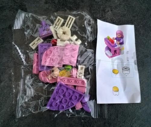 Stavebnice lego dívka s klavírem (D11)