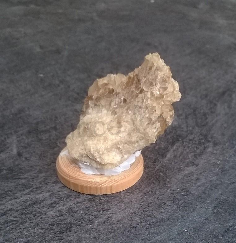 Drúza kalcitu žlutého, medového 25g (Česká Republika) (X1672)