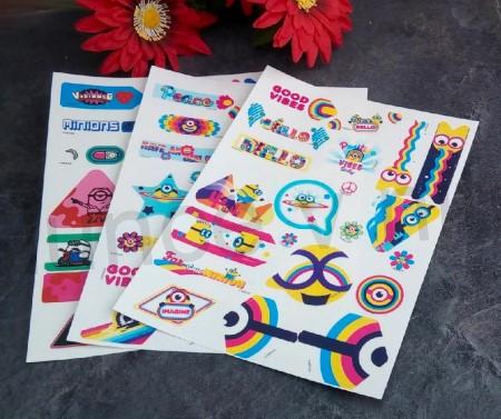 Dekorace, nálepka, samolepka Mimoni číslo 5 (E883)