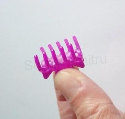 Menší střední skřipce barevné 2,5 x 1,8 cm růžový (H545)