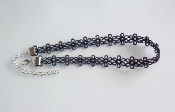 Náhrdelník choker kytičkový krajkový (BD835)