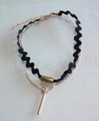 Náhrdelník choker krajkový s ozdobami (BD858)
