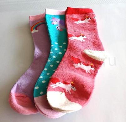 Dívčí veselé bavlněné ponožky jednorožec velikost 25 - 28 fialové tmavé (W226)