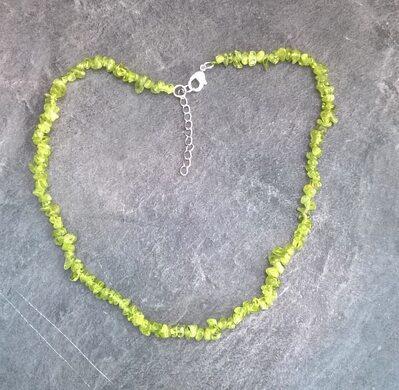 Olivínový tromlovaný náhrdelník 53 cm (X1908)