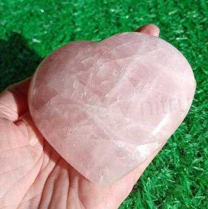 Růženín hmatka srdce 92 × 97 mm | 445 g (X1989)