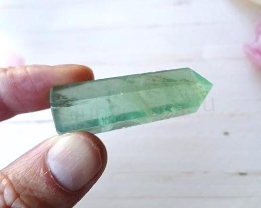 Fluorit zelený broušená špice 47 mm | 20,9 g (X2003)