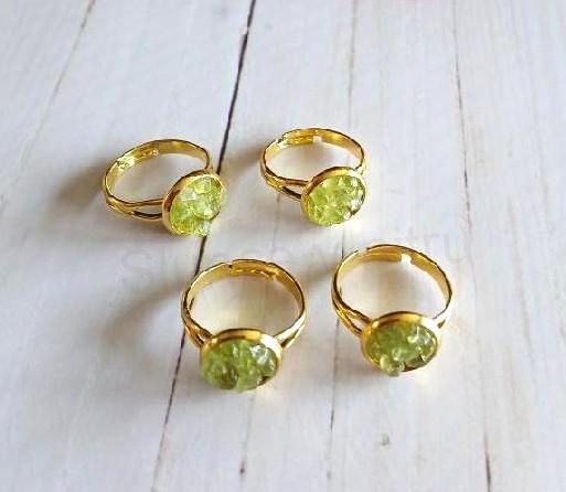 Minerální nastavitený prsten pravý olivín (X2048)