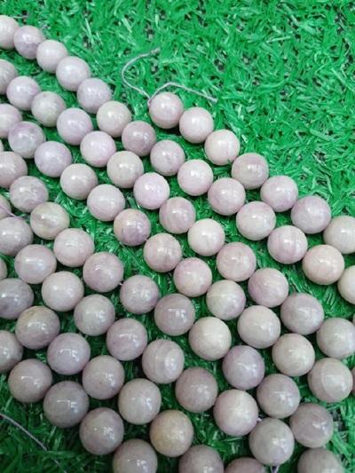 Přírodní kunzit, spodumen kulička 12 - 12,1 mm (X2076)