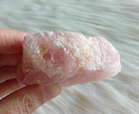 Růženin surový 220 g (Madagaskar) (X2155)