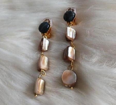 Minerální dlouhé náušnice sladkovodní mušle klipsny (X2173)