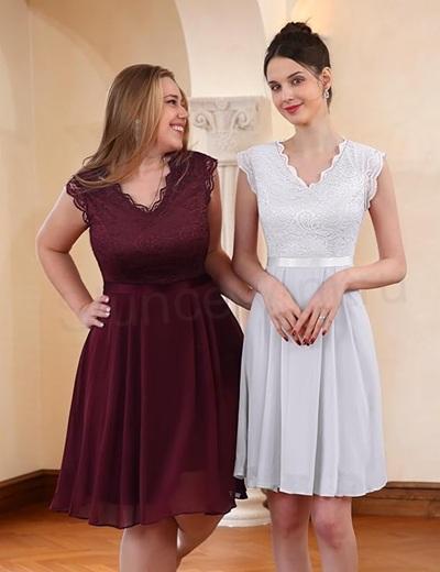 Bílé krajkové společenské šaty Dressystar – A‑line, krátké rukávy, velikost L (K685)
