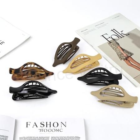 LOPHE Plochá sponka do vlasů – tmavě hnědá (H771)