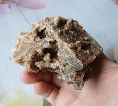 Mřížkový (Lamelární) křemen – Boxwork Quartz – sběratelská drúza (310 g) (X2231)