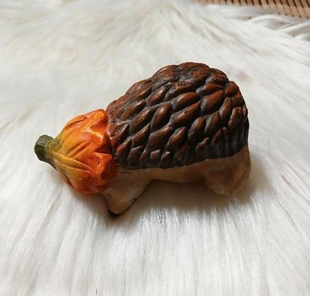 Dekorativní figurka ježeček 8,6 x 6,5 cm (L69)