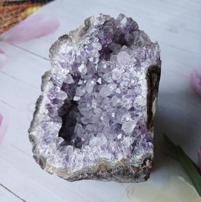 Minerální kámen ametyst drúza (498 g) (Brazílie) (X2262)