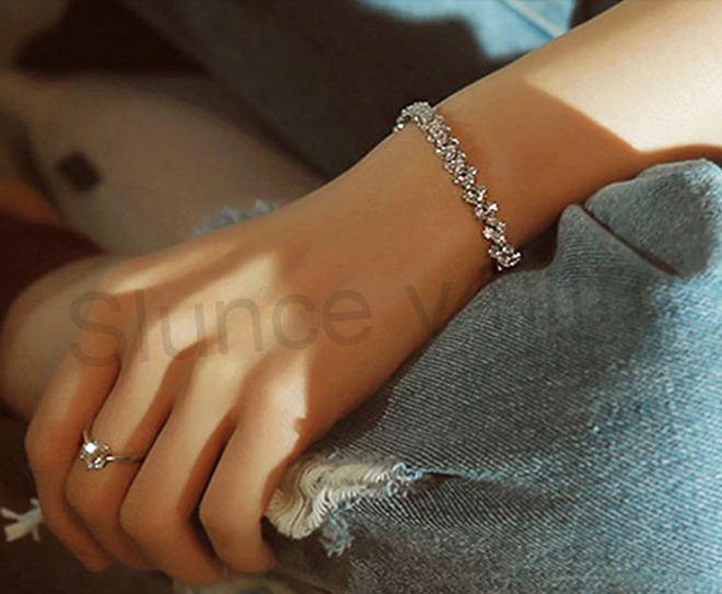 Postříbřený náramek se Zirkony (BC233)