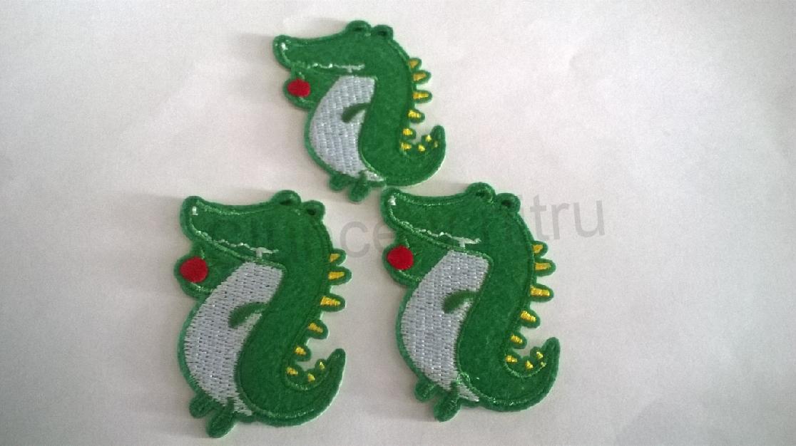 Samolepicí nažehlovací nášivky (C222)