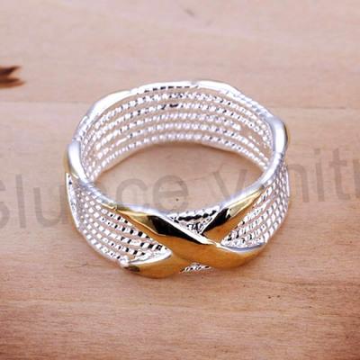 Postříbřený prsten s křížky (BE122)