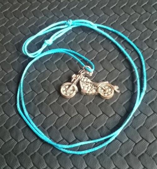 Provázkový náhrdelník přívěšek motorky (BD35)