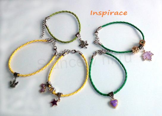 Splétaný náramek z umělé kůže s karabinkou (N115)