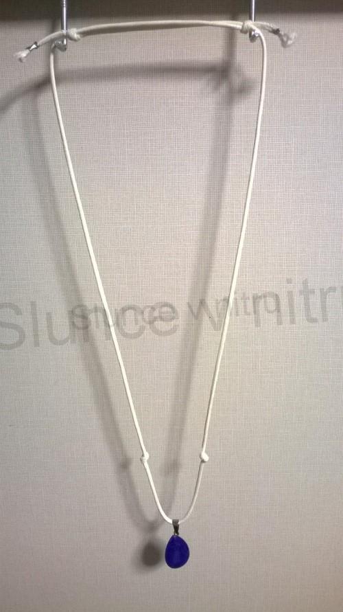 Provázkový náhrdelník přívěšek Lapis lazuli - slza (BD49)