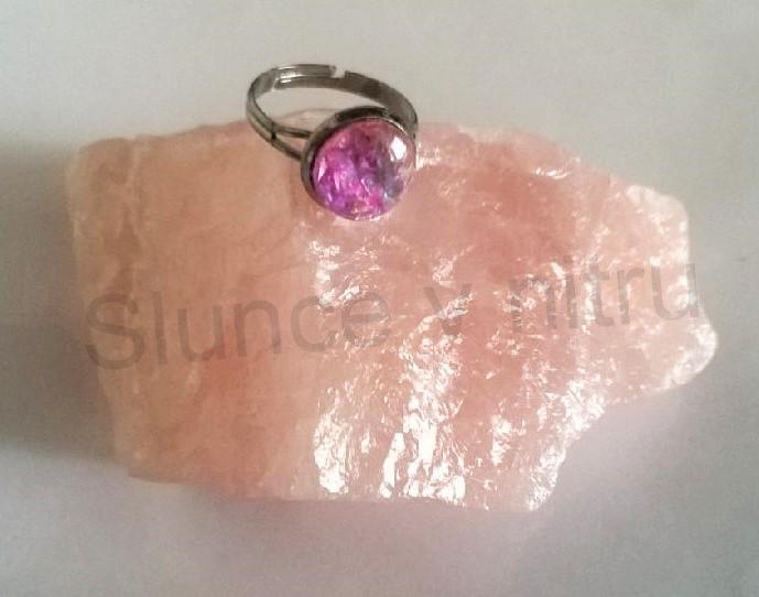 Nastavitelný černý prsten se syntetickým opálem (BP155)