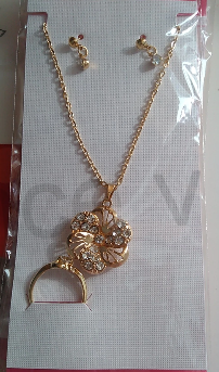 Pozlacená souprava šperků kytička s bilými krystaly (BS48)