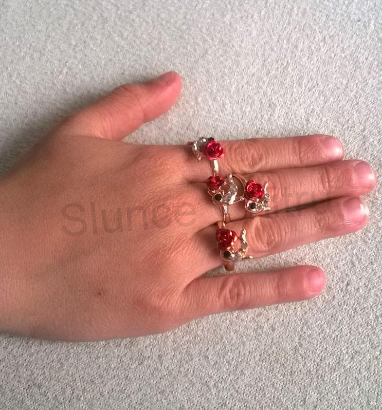 Nastavitelný drobný prsten delfín s křišťály (BP202)