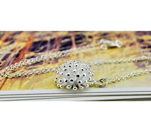 Postříbřený náhrdelník s přívěškem Pampeliška (BD262)