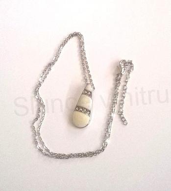 Opálová kapka s krystaly na řetízku (X462)