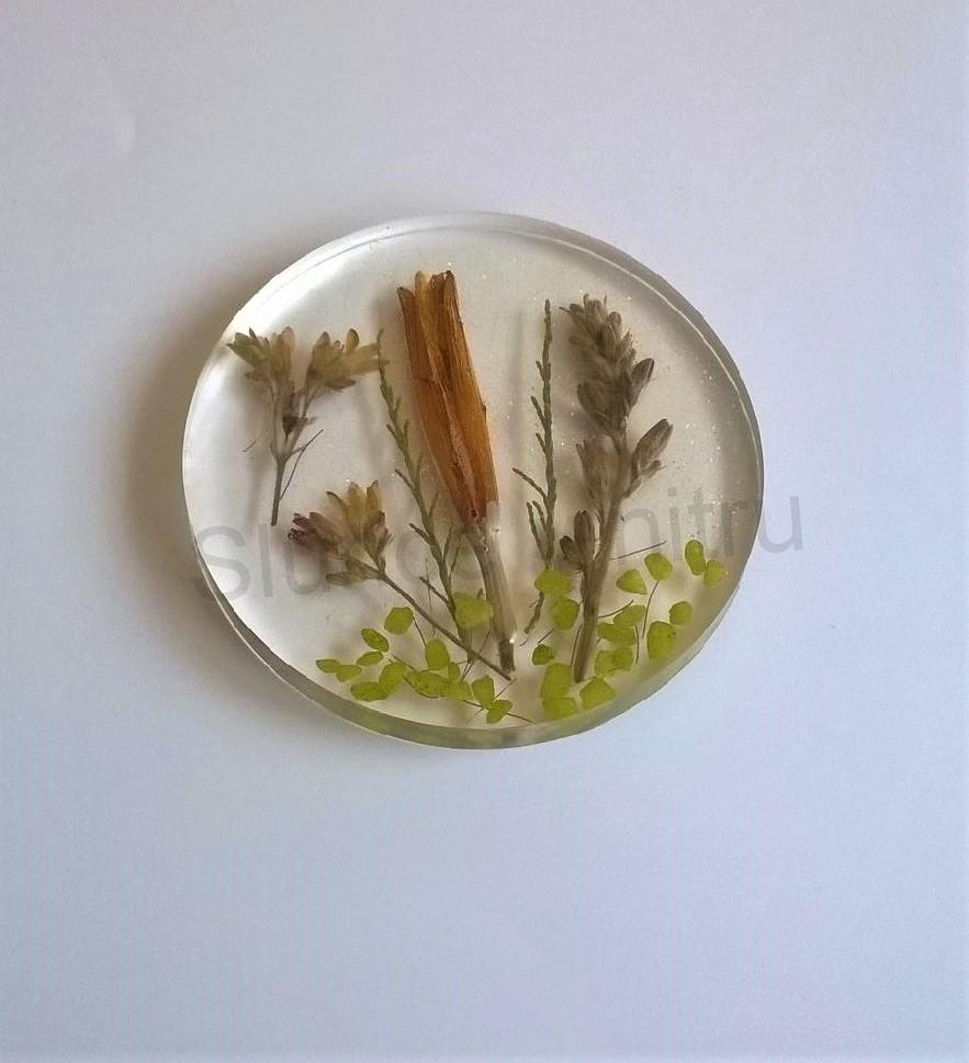 Orgonitový podtácek z přírodných květin a kamínky (PP32)