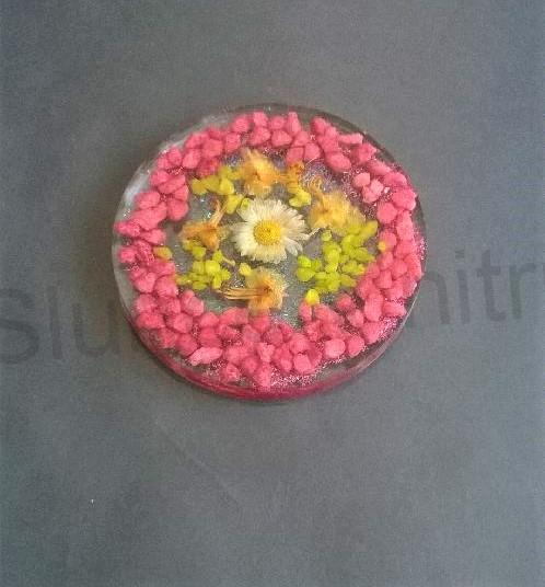 Orgonitový podtácek z přírodných květin a kamínky (PP35)