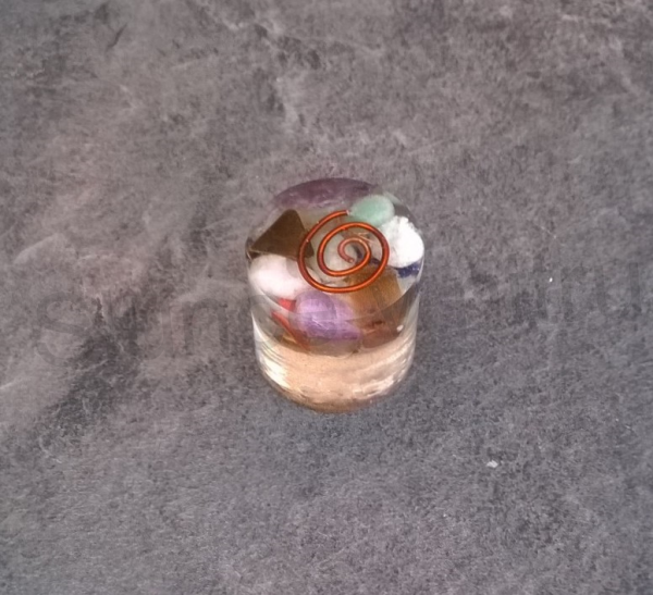 Orgonitový váleček, s mix kamínky 3 x 3 cm (PP67)
