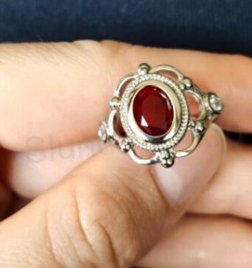 Postříbřený prsten s Rubínem (BE208)