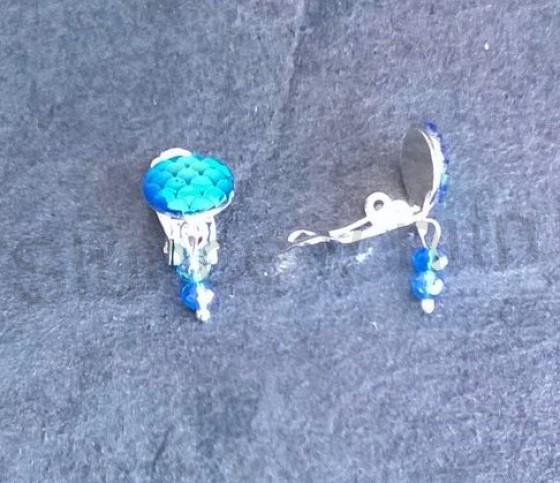 Náušnice klipsy s dračím vzorem měnicí a swarovski korálky 1,2 x 3 cm (BB536)