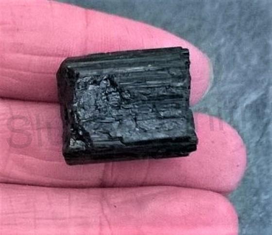 Turmalín surový 13,36 g (Brazílie) (X623)