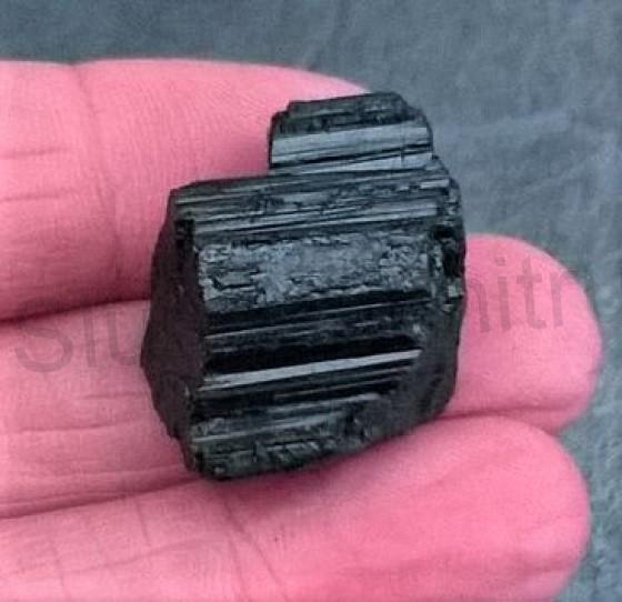 Turmalín surový 13,8 g (Brazílie) (X626)