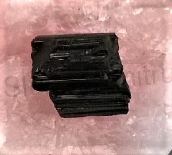 Turmalín surový 17,6 g (Brazílie) (X627)