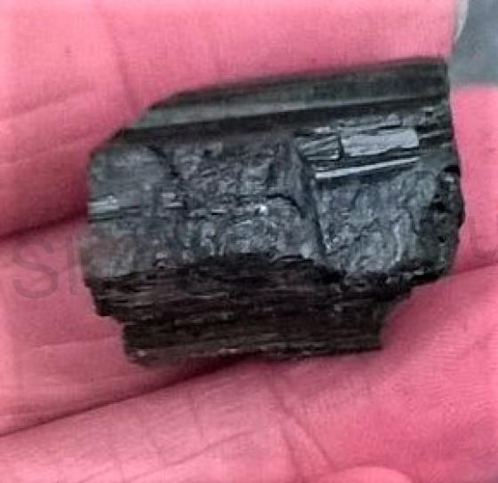Turmalín surový 17,6 g (Brazílie) (X628)