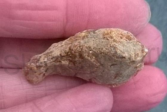 Jantar kopál surový přírodní 4,4 g (X637)