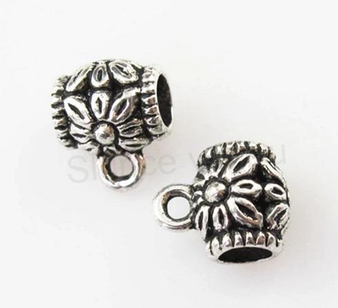 Slitinový korálek s očkem 10 x 8 x 7 mm (AA290)