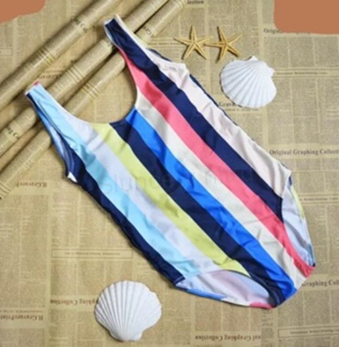 Jednodílné plavky v duhových barvičkách vel. L (K155)