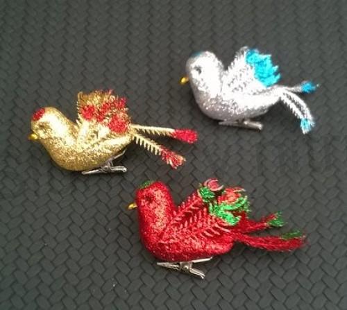 Ozdoba, dekorace barevný ptáček na clipu zlatý (V55)