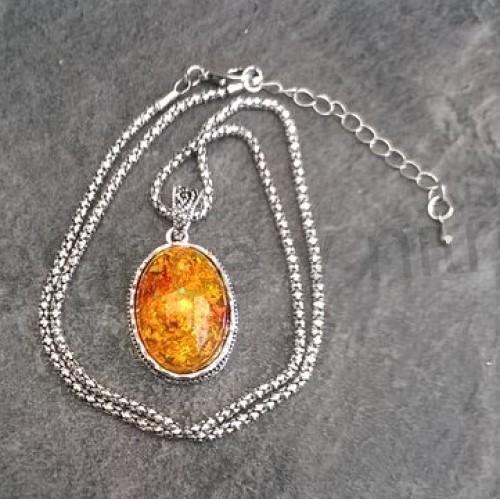 Popcornový postříbřený náhrdelník s Jantarem (X1234)