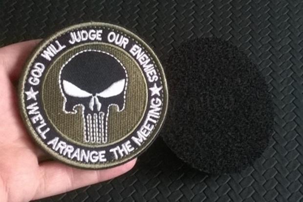 Vojenská našivka - Punisher na suchý zip včetně nášivky šedá číslo 2 (C632)